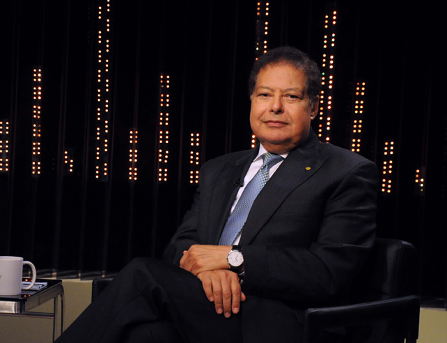 أحمد زويل .. كيميائي مصري وأمريكي الجنسية