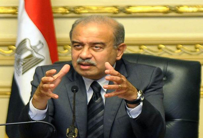 رئيس الوزراء: الدولة ملتزمة بتطوير المصانع والشركات العامة