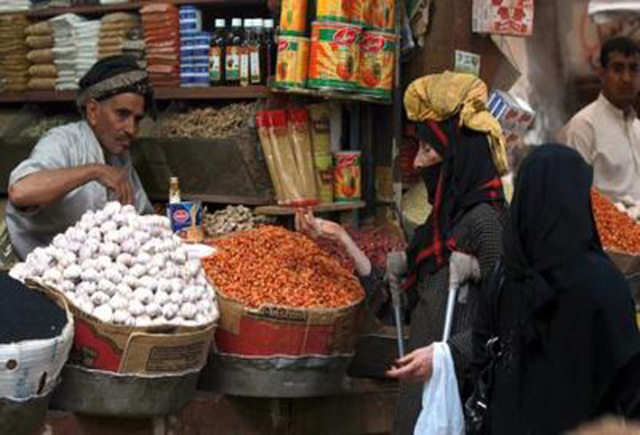 السلع الفاسدة .. حرب خفية تستهدف قوت المستهلك اليمني