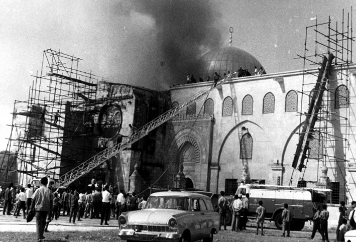 48 عاماً من الاحتراق .. الأقصى يبحث عمّن يطفئ نيرانه