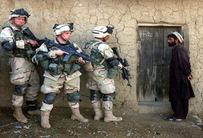 بالفيديو .. 16عاما وأمريكا بالمستنقع الأفغاني