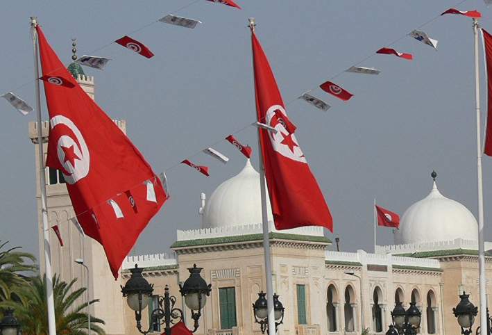تونس في "ورطة" بسبب ابن عم ملك المغرب