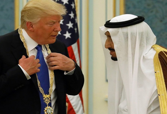 الملك سلمان يتصل بترامب ويؤيد استراتيجيته الجديدة تجاه إيران