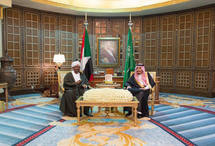 الملك سلمان يستقبل البشير لبحث مستجدات الأحداث في المنطقة