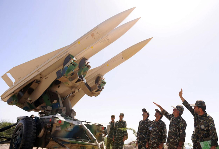 إيران تهدد أوروبا بصواريخ "بعيدة المدى"