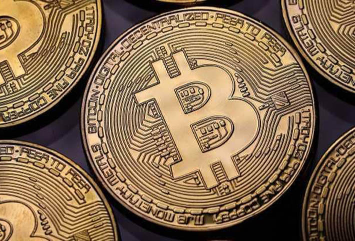 عملة بيتكوين تجتاز أول اختبار لها في بورصة عالمية