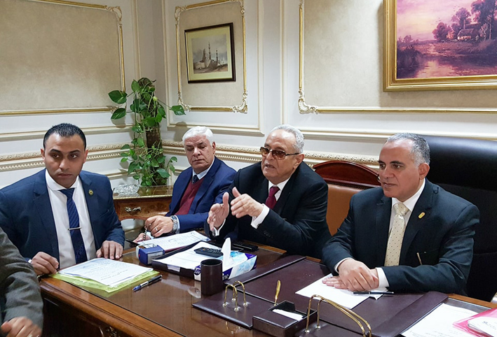 الهيئة البرلمانية لحزب الوفد تناقش مشروع القانون الجديد للموارد المائية فى حضور وزير الرى