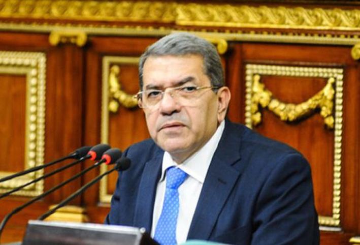 وزير المال المصري عمرو الجارحي. (أرشيفية)