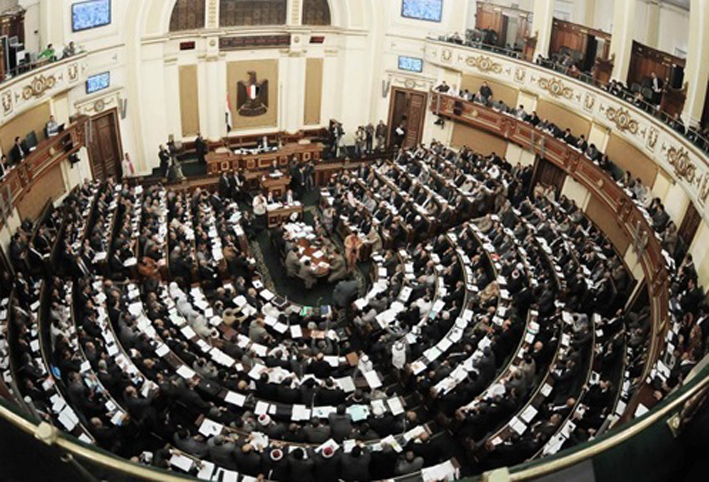 السيسي يؤكد للبرلمانات العربية أهمية تحقيق السلام وإقامة الدولة الفلسطينية بحدود 67