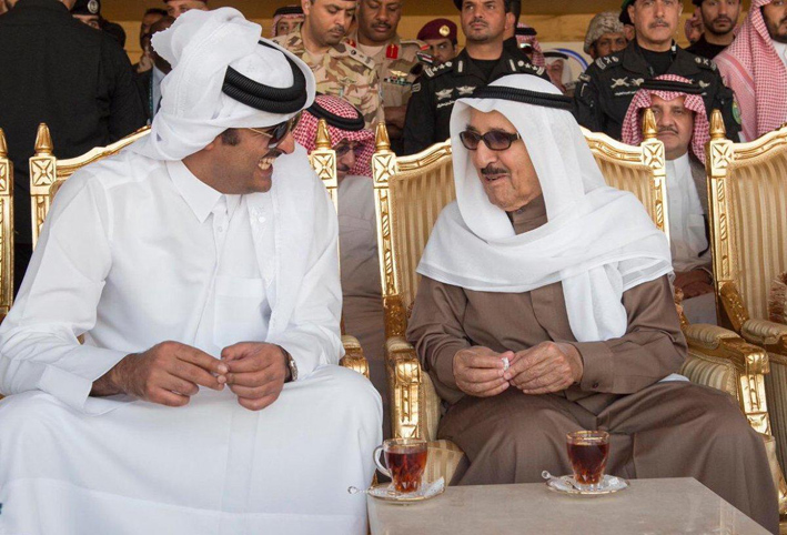 أمير قطر يتوجه إلى الكويت في ثاني زيارة منذ بدء الحصار