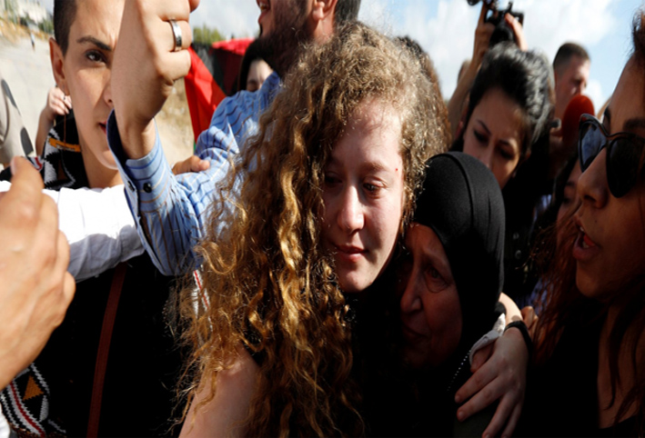 إسرائيل تطلق سراح "أيقونة فلسطين".. عهد التميمي