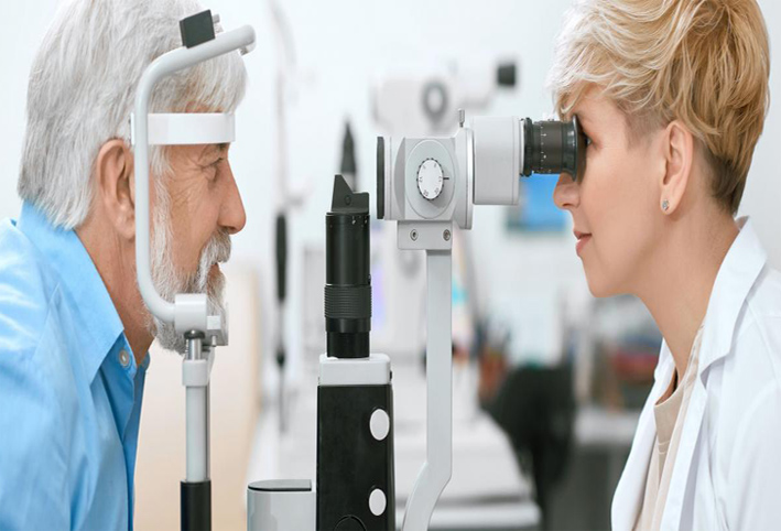 كيف يمكن أن يساعد العلم في علاج العمى؟