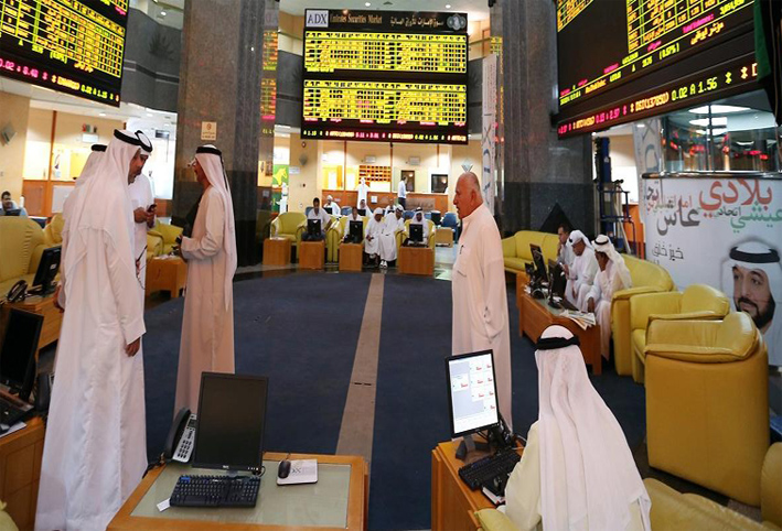 بورصة دبي تختتم العام بخسارة قاسية وقطر تحلّق رغم الحصار