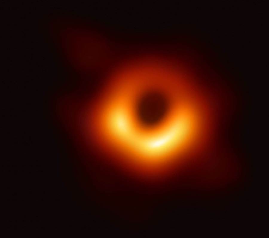 اكتشاف أقوى وأضخم ثقب أسود في تاريخ الكون