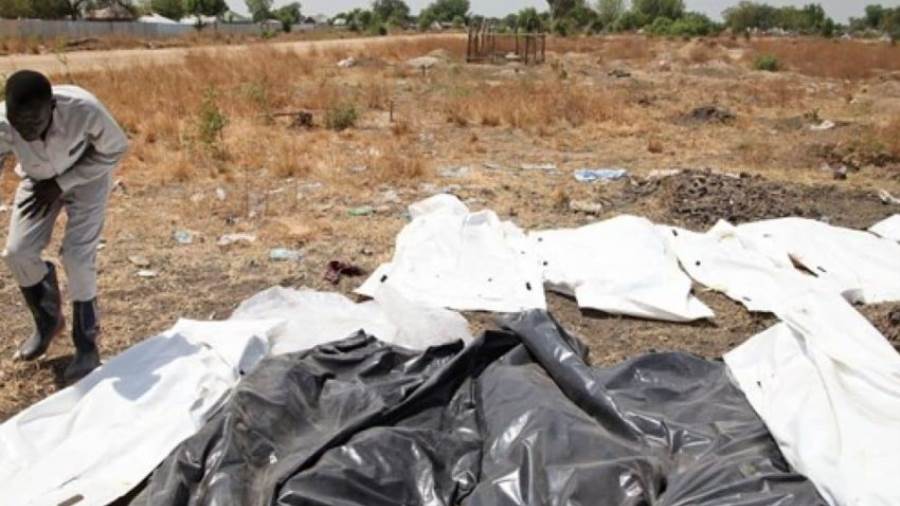 نبش مقابر جماعية يعتقد أنها تضم ضحايا فض اعتصام أمام قيادة الجيش