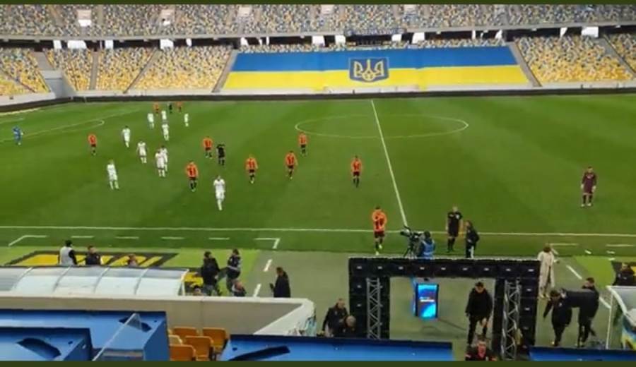 غارة جوية توقف مباراة في الدوري الأوكراني