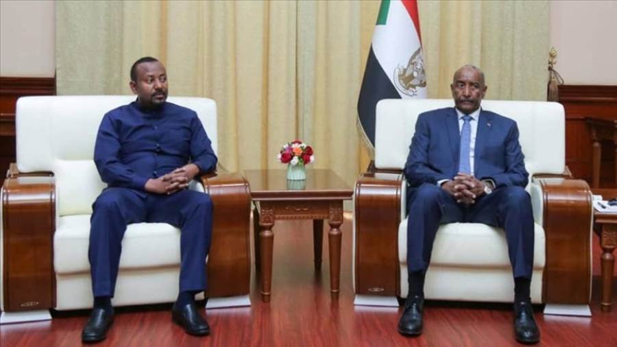 البرهان لـ «أبى أحمد»: السودان وإثيوبيا متفقان على جميع القضايا المتعلقة بسد النهضة