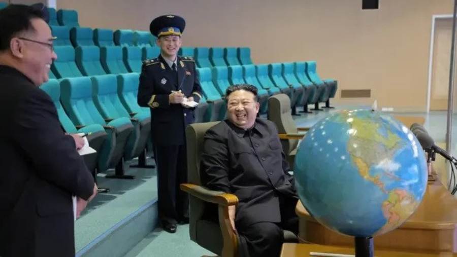 قمر تجسس كوريا الشمالية يبدأ مهمته بتصوير قواعد أمريكية