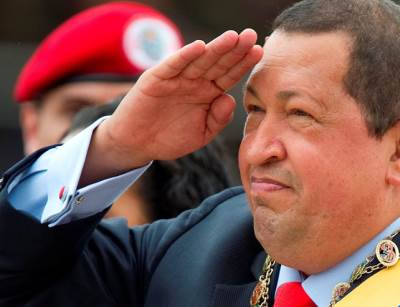 هوغو شافيز .. عسكري مناهض للعولمة 