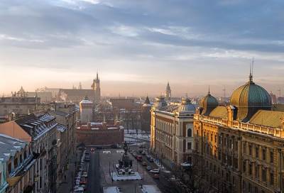 خطوات بسيطة تجعلك تشعر أنك سائح في مدينتك