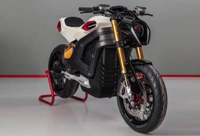 شركة إيطالية تكشف عن دراجة نارية خارقة تعمل بالكهرباء