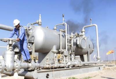 القاهرة توافق على شراء 12 مليون برميل نفط سنويا من العراق