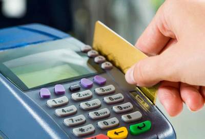  4 حيل تلعبها البطاقات الائتمانية كي تدفعين أكثر    