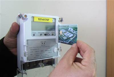 الكهرباء: العدادات مسبوقة الدفع متوفرة بشركات التوزيع