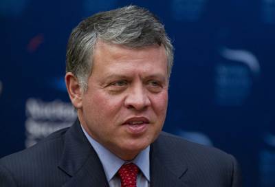 بالفيديو ..  ملك الأردن يشارك فى تدريب عسكري بالذخيرة الحية