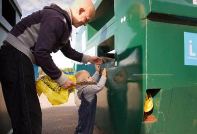 هذه الدولة تخلصت من كل قمامتها .. وتستورد؟