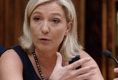 وسائل إعلام فرنسية تقاطع لوبن لتعنت حملتها