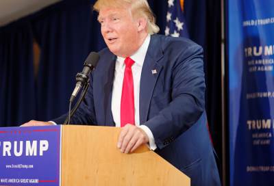 ترامب يحاضر في الإسلام أمام 50 زعيما