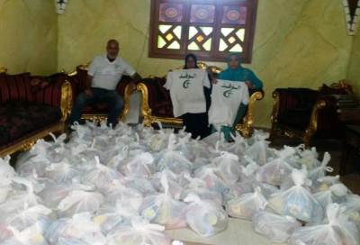 "الوفد" يوزع الشنط الرمضانية على أهالي "دهب والوديان"