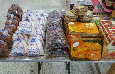 معرض للسلع الغذائية بأسعار مخفضة هدية شباب الوفد بدمياط لأهالى قرية الشيخ ضرغام