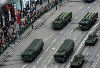 للمرة الأولى .. القوات الروسية تطلق صواريخ "إسكندر-إم" خارج روسيا