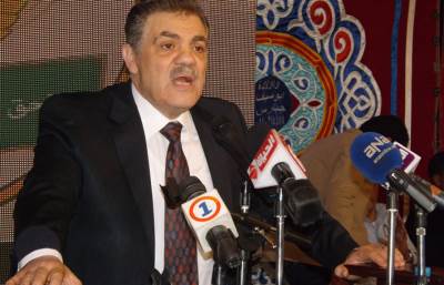 رئيس الوفد يبعث برسالة لجموع الوفديين