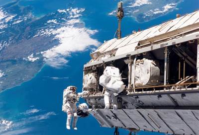 روسيا ترسل سيّاحا إلى الفضاء في 2019