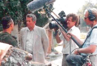 المراسل العسكري ذو البدلة البيضاء: الحرب تحطم الرجال .. أو تصنعهم