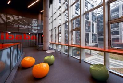 على بابا تنافس جوجل وأمازون بأداة جديدة تعمل بالصوت