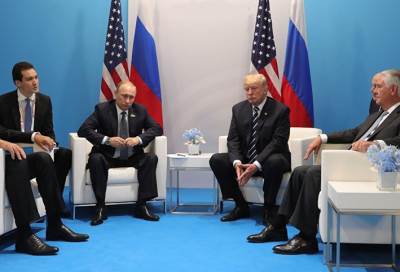 الحقيقة الكاملة  لـ"اللقاء السري" الذي جمع ترامب وبوتين