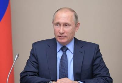 بوتين يعلن ترحيل 755 دبلوماسيا أمريكيا من روسيا!