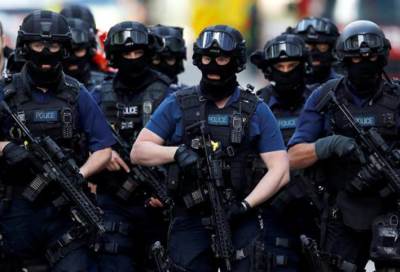 إصابة "ستة" عسكريين في حادث دهس بباريس