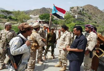 ماذا يحدث بين قوات "الحماية الرئاسية" و"الحزام الأمني" في عدن؟