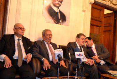 ندوة عمرو موسى بحزب الوفد لعرض مذكراته