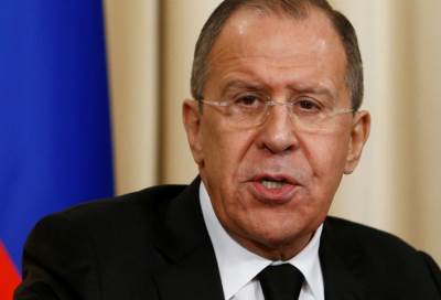 لافروف يعلق على استقالة رياض حجاب