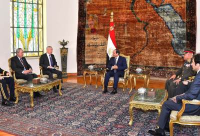 السيسي لماتيس: يجب تكثيف الجهود لتجفيف منابع الإرهاب