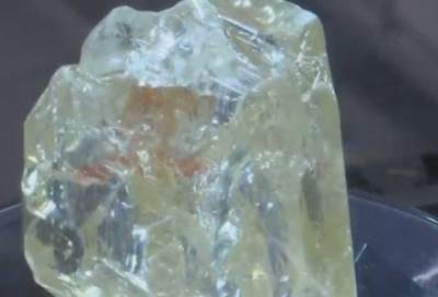 بيع "ألماسة السلام" مقابل 6.5 مليون دولار