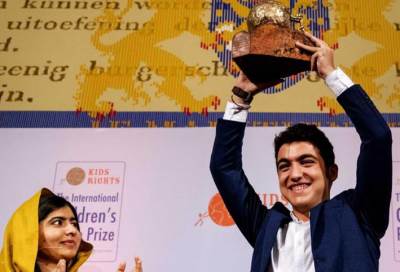 سوري يفوز بجائزة السلام الدولية للأطفال