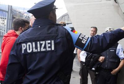 الشرطة الألمانية تعتقل 11 شخصا بعد حرق العلم الإسرائيلي