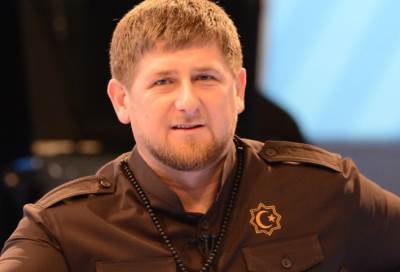 بالفيديو .. قاديروف يسخر من أمريكا داخل صالة الألعاب الرياضية